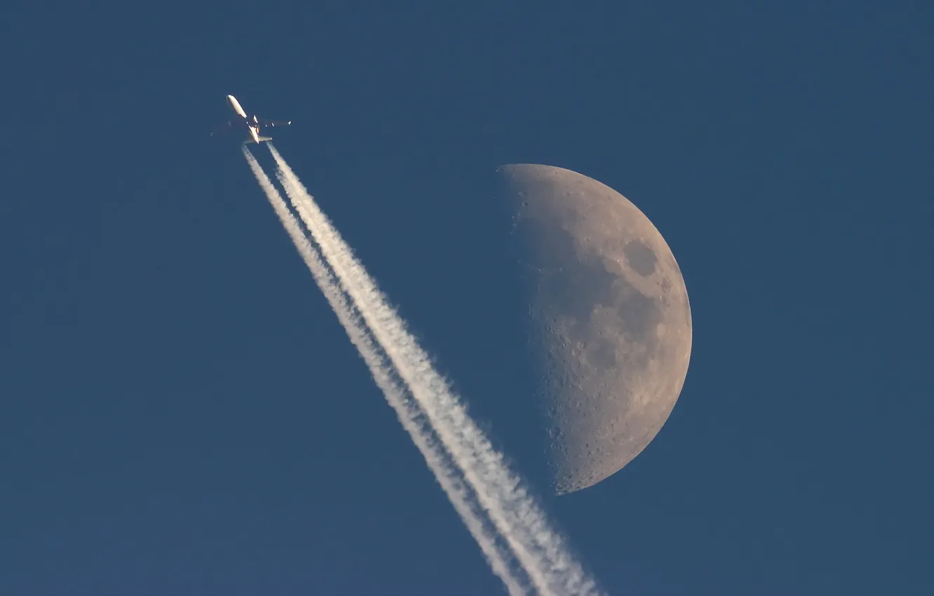 Фото обои Moon, Jet, Aircraft