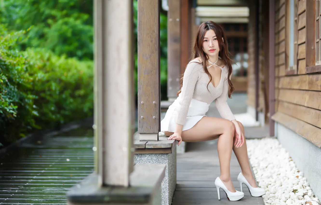 Фото обои девушка, поза, азиатка