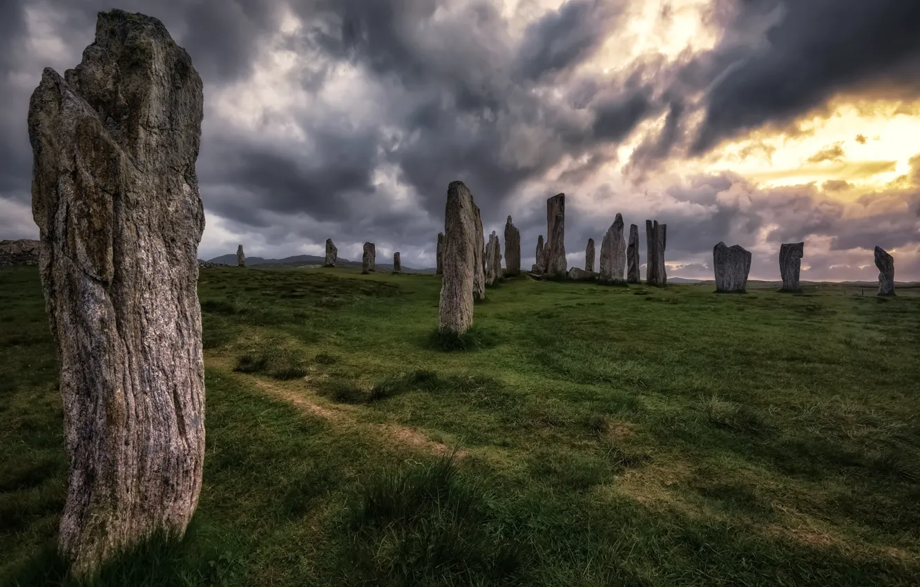 Фото обои небо, облака, камни, Шотландия, Calanais Standing Stones