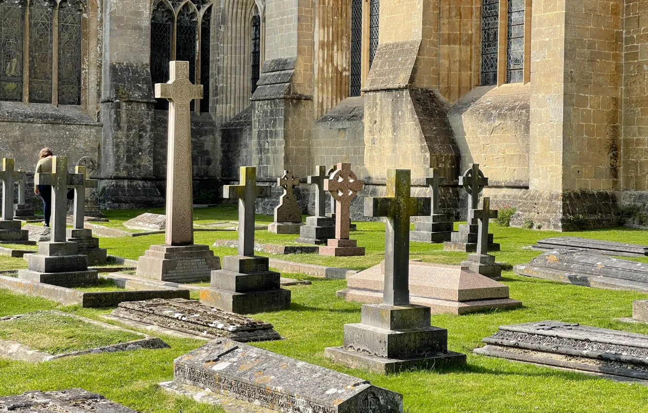 Фото обои England, Travel, Grave, Tourism, Cross, Cemetery, Wells, Wells Somerset