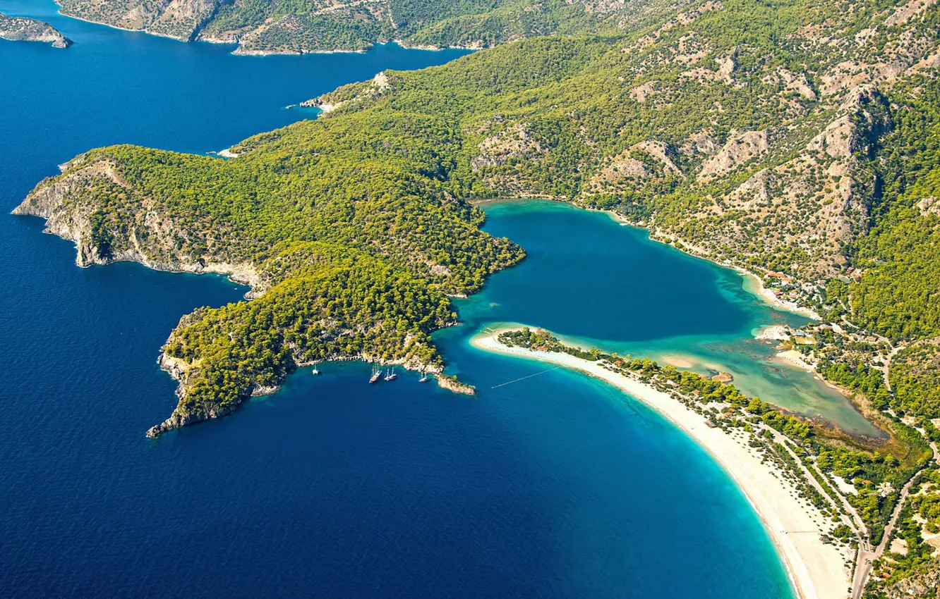 Фото обои summer, beach, sea, coast, mountains, boats, sunny, cliff