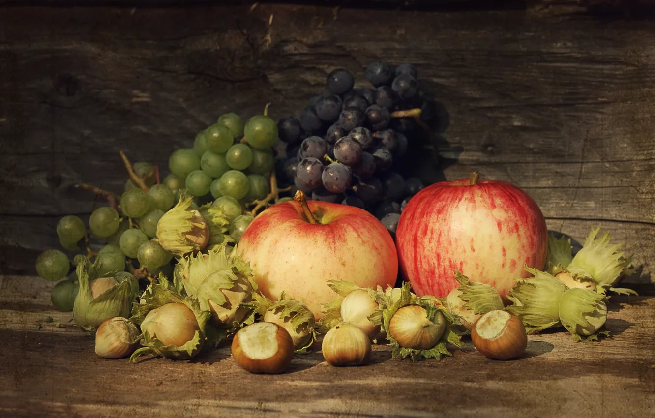 Фото обои яблоки, виноград, лещина
