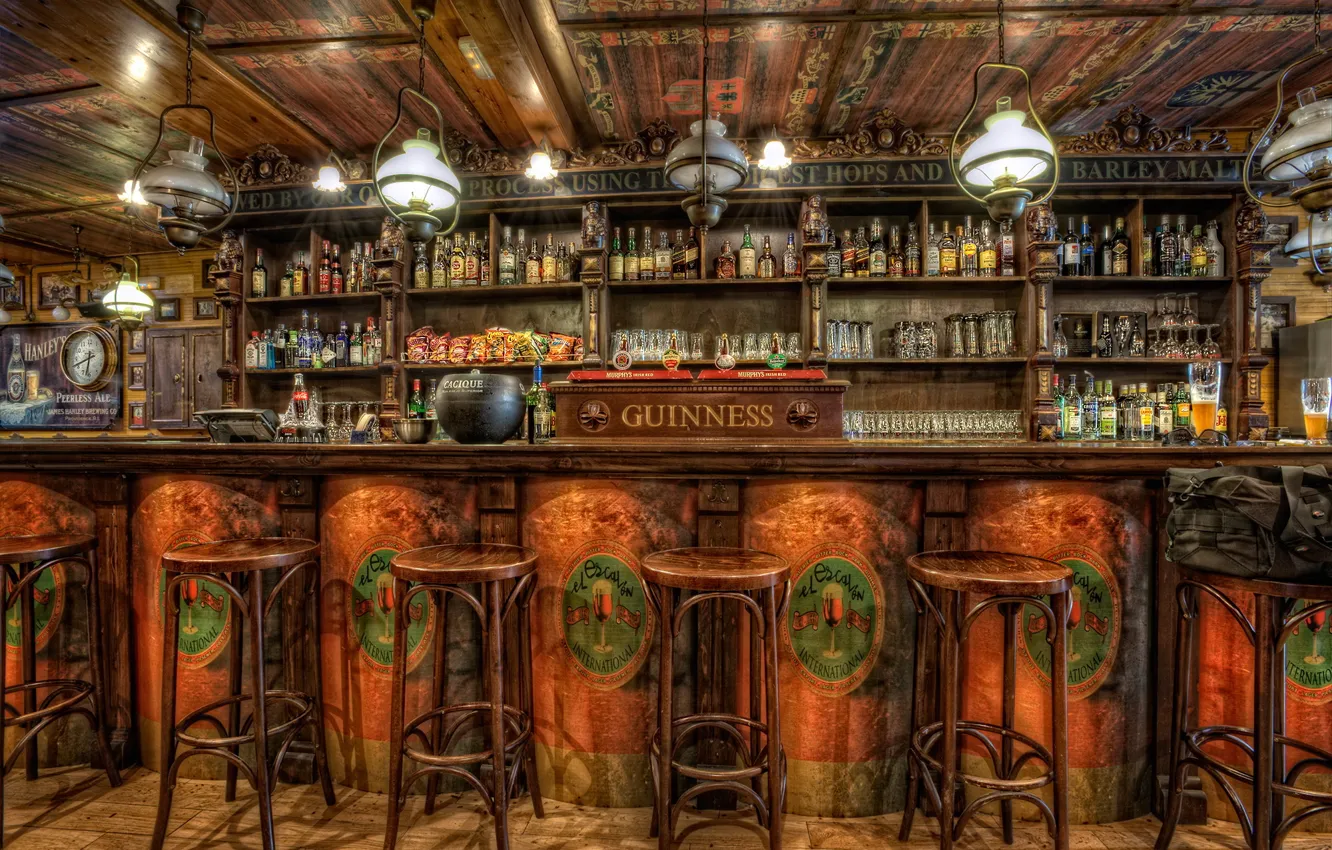 Фото обои бар, кресла, алкоголь, bar, стойка, guinness, барная, паб