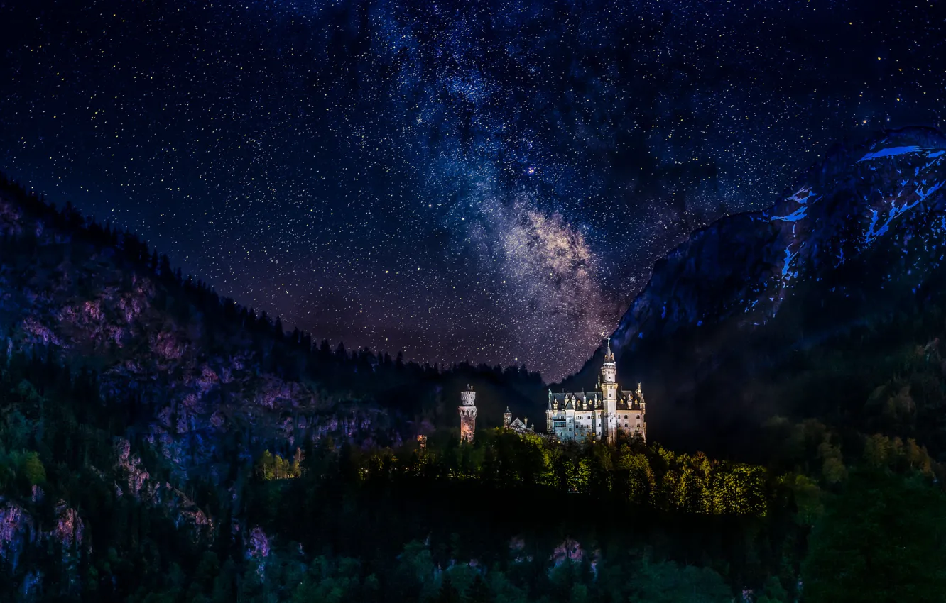 Фото обои лес, горы, ночь, башня, звёзды, Германия, Замок, млечный путь