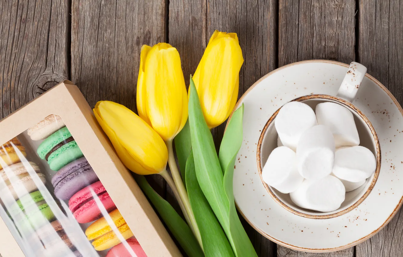 Фото обои цветы, тюльпаны, yellow, wood, flowers, tulips, gift, with love