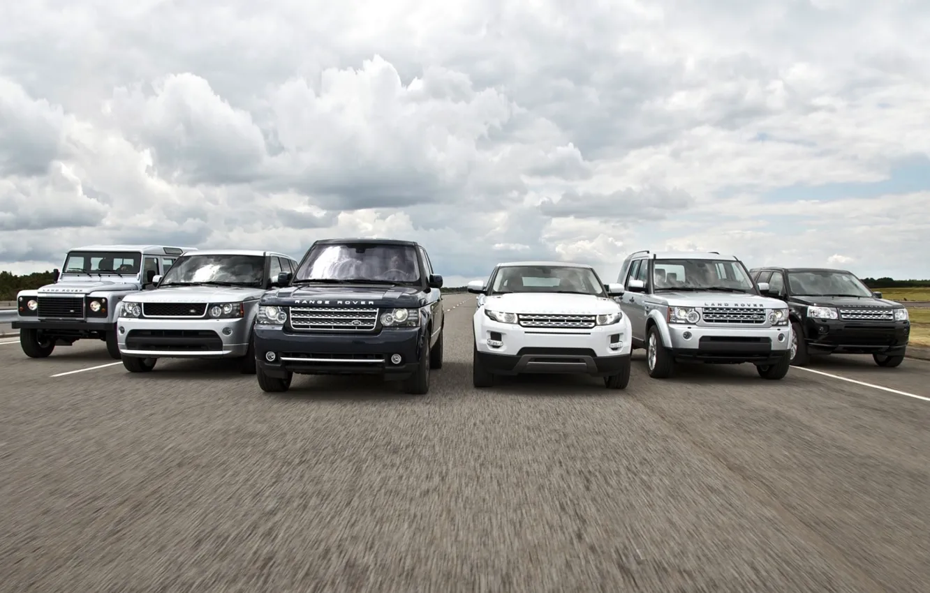 Фото обои небо, асфальт, Range Rover, аэродром, land rover, Range Rover Sport, Discovery, mixed