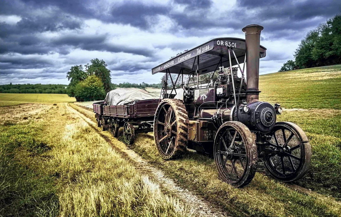 Фото обои поле, трактор, старый