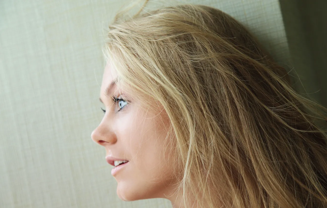 Фото обои girl, happy, smile, pretty, face, hair, blonde, close up