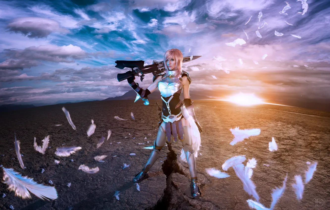 Фото обои оружие, перья, воительница, Lightning, косплей, Final Fantasy XIII-2, Lyz Brickley