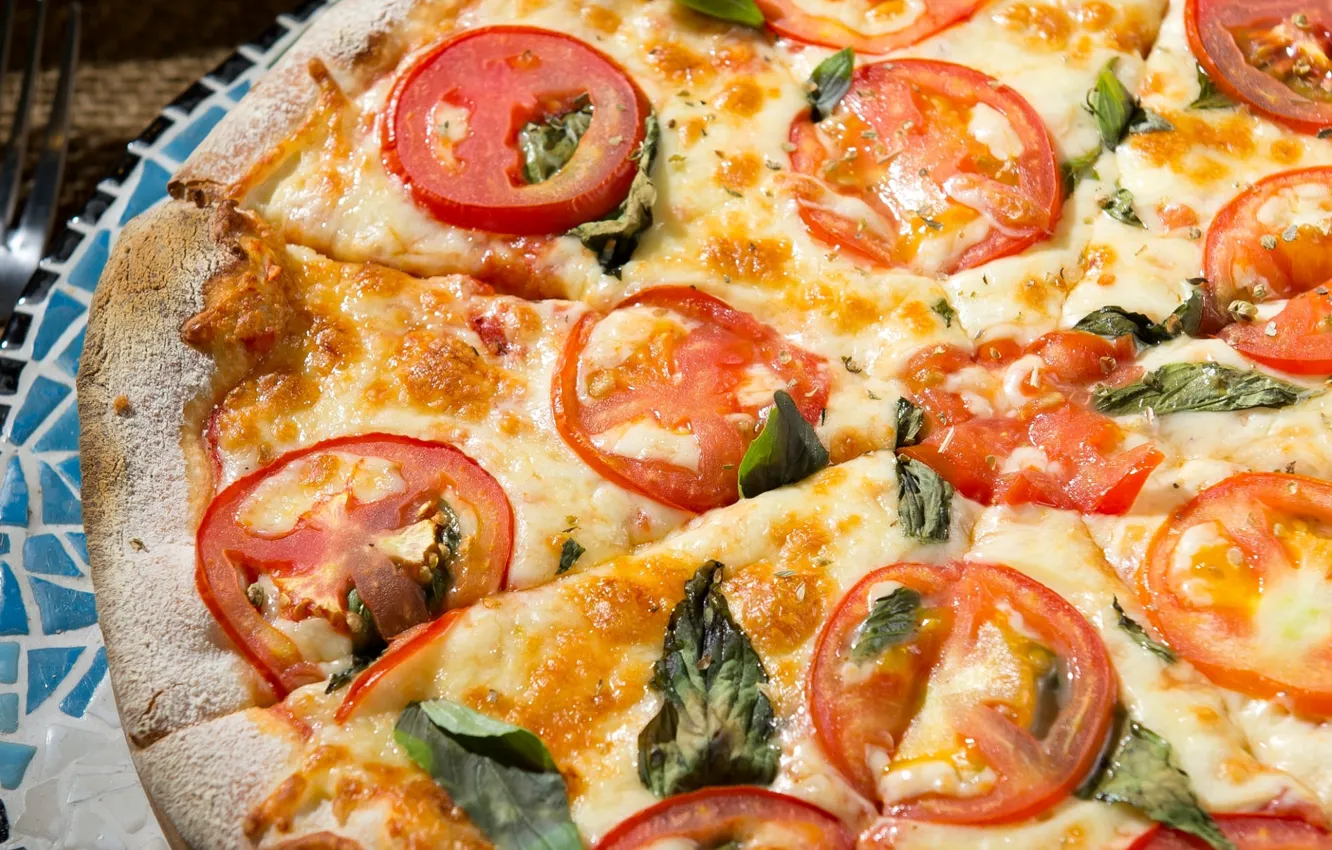 Фото обои макро, сыр, пицца, помидоры, базилик