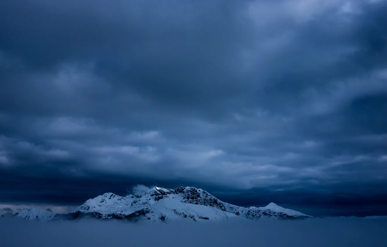 Фото обои зима, небо, облака, снег, горы, тучи, природа, туман