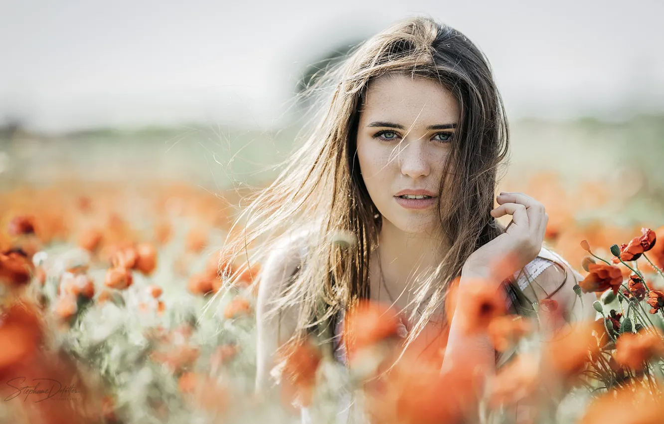 Фото обои girl, brown hair, photo, photographer, blue eyes, model, bokeh, lips