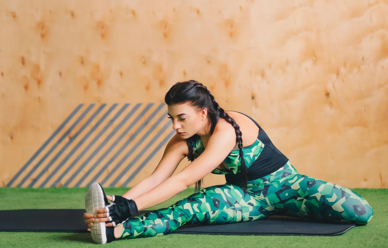 Фото обои gym, leggings, buttock, woman fitness, activewear, woman exercises, woman streching, woman workout