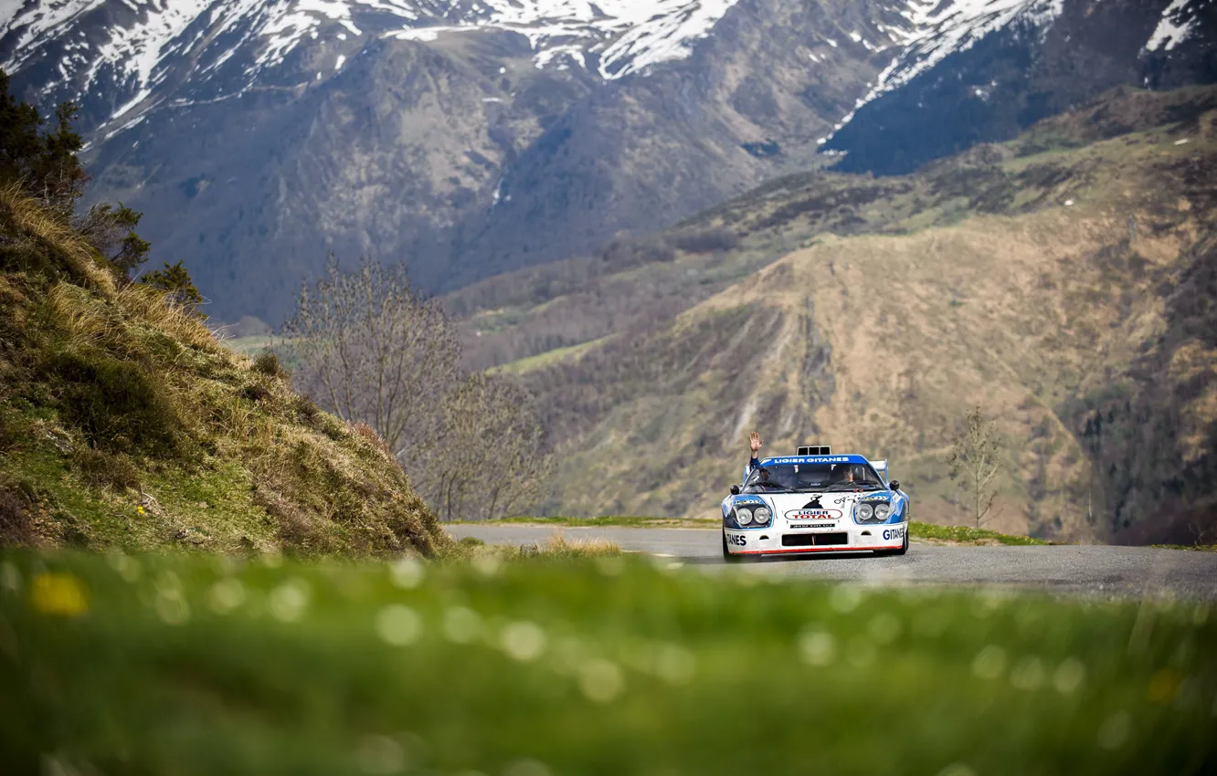 Фото обои дорога, трава, горы, гонка, рука, JS2, Ligier