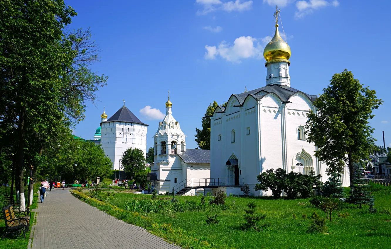 Фото обои лето, скамейка, церковь, Москва, храм, аллея, Russia, Moscow