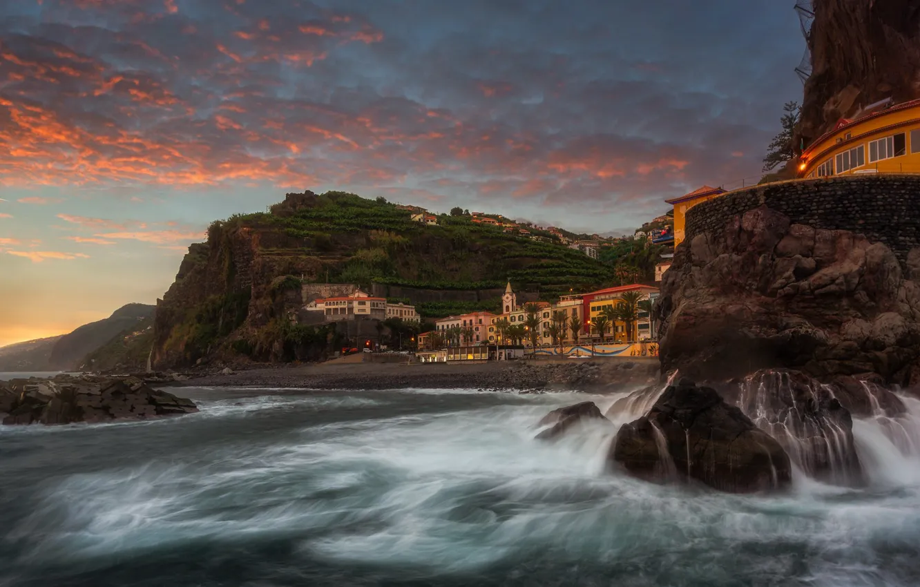 Фото обои пейзаж, город, океан, скалы, дома, вечер, Португалия, Мадейра