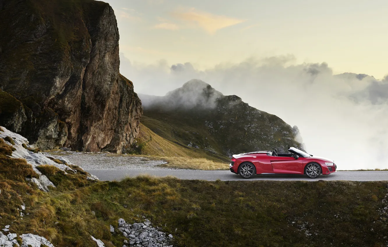 Фото обои горы, Audi, вечер, Audi R8, вид сбоку, Spyder, V10, 2020
