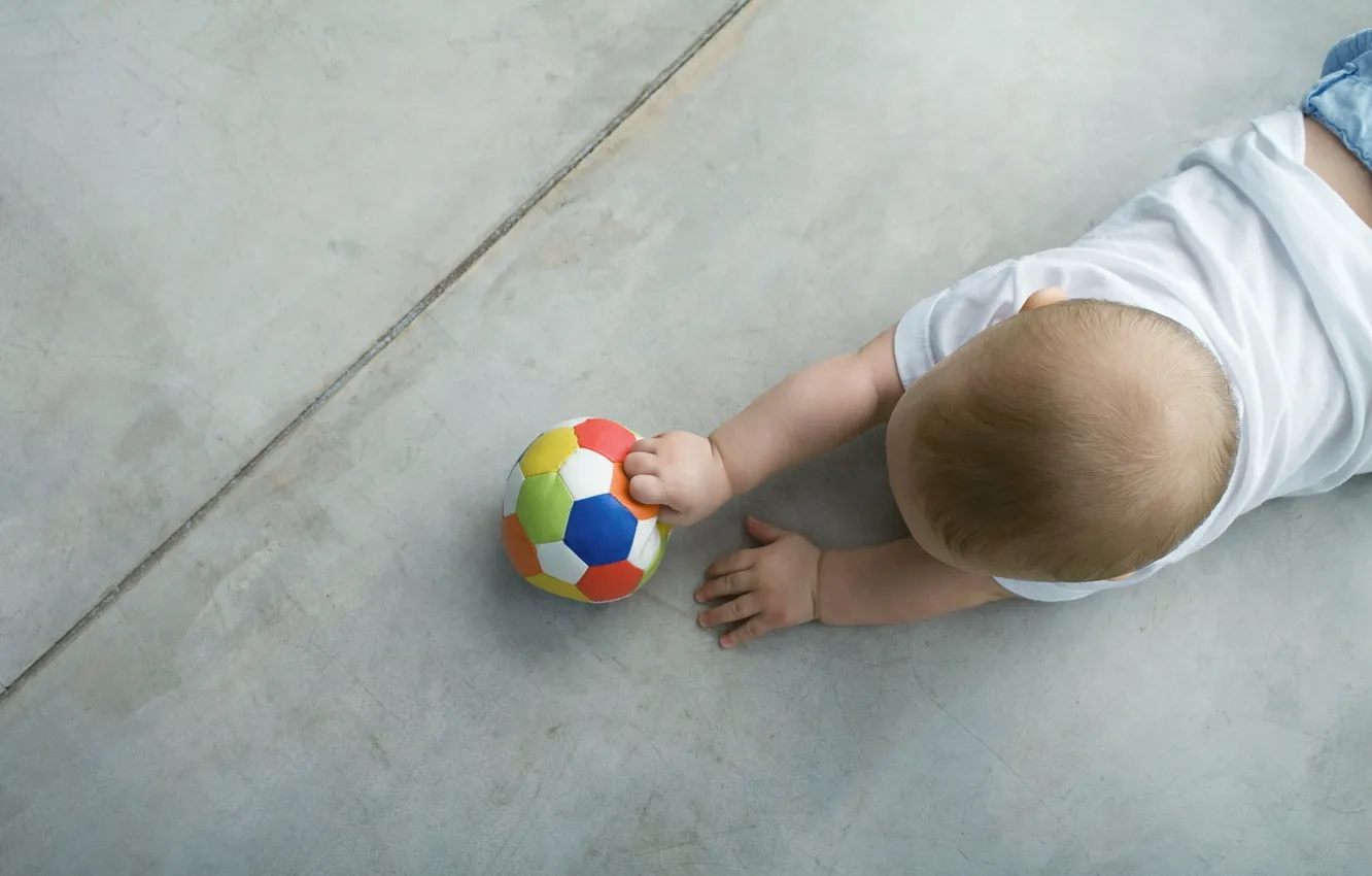 Фото обои ребенок, малыш, мячик, baby, лялька, дитё