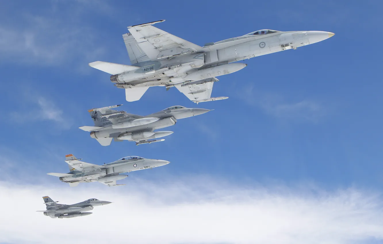 Фото обои небо, полет, самолет, самолеты, General Dynamics F-16 Fighting Falcon, McDonnell Douglas F/A-18 Hornet