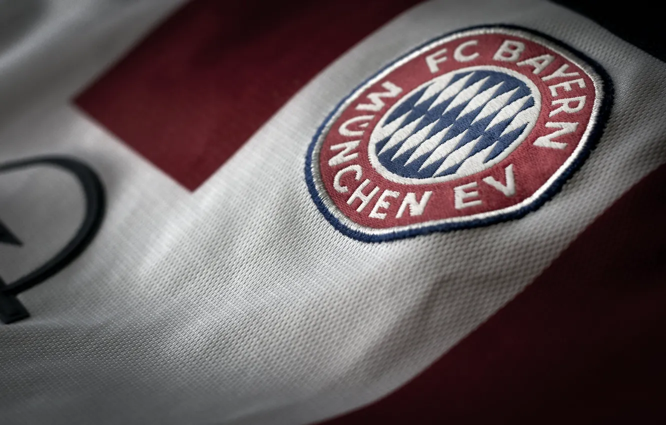 Фото обои wallpaper, sport, logo, football, t-shirt, Bayern Munchen