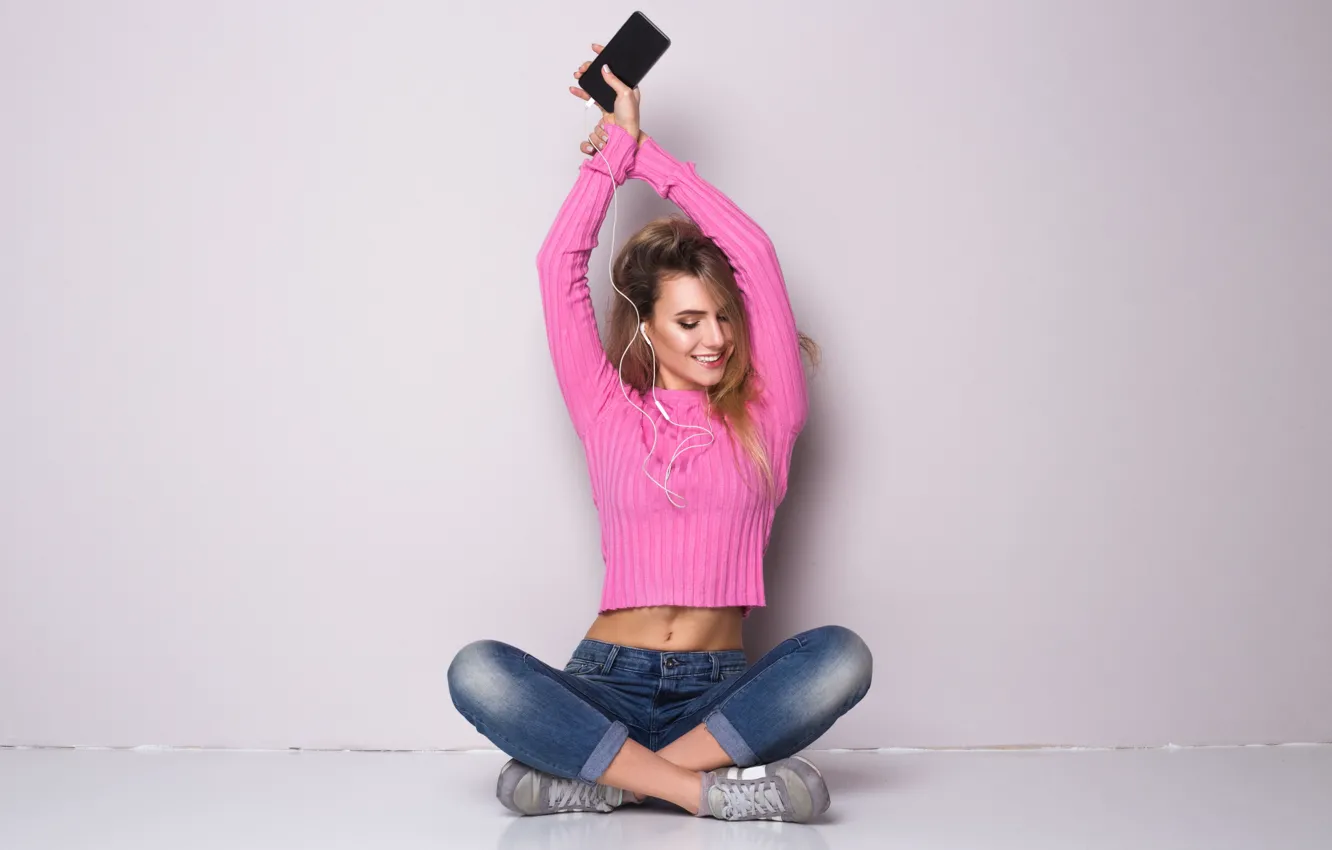 Фото обои music, girls, pose, phone