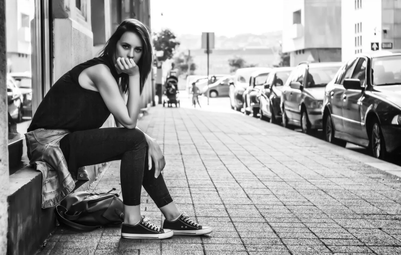 Фото обои city, black & white, girl, Model, cars, photo, monochrome, street