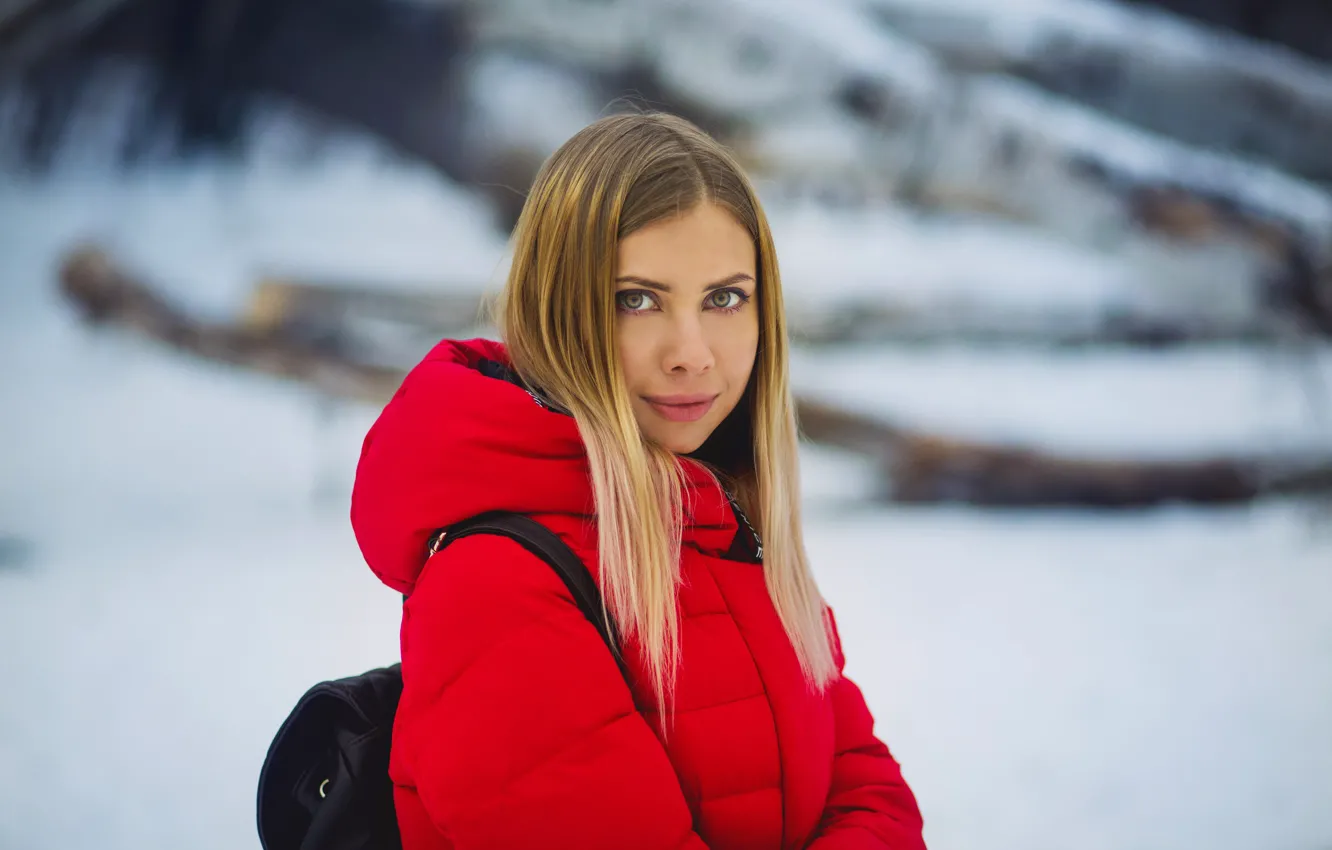 Фото обои Девушка, Взгляд, Снег, Улыбка, Girl, Глаза, Smile, Snow