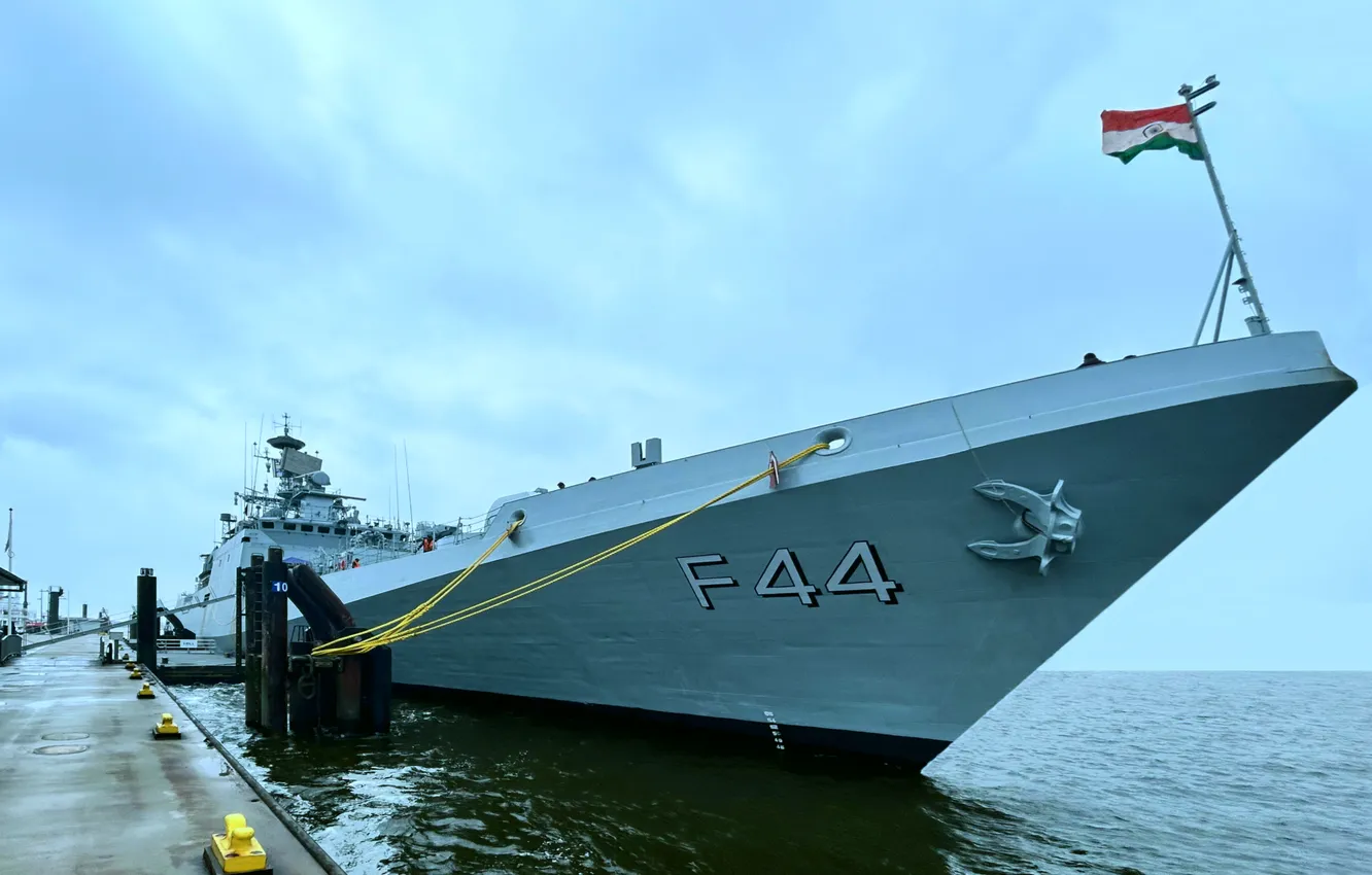 Фото обои Гамбург, фрегат, ВМС Индии, визит, INS Tabar, F 44