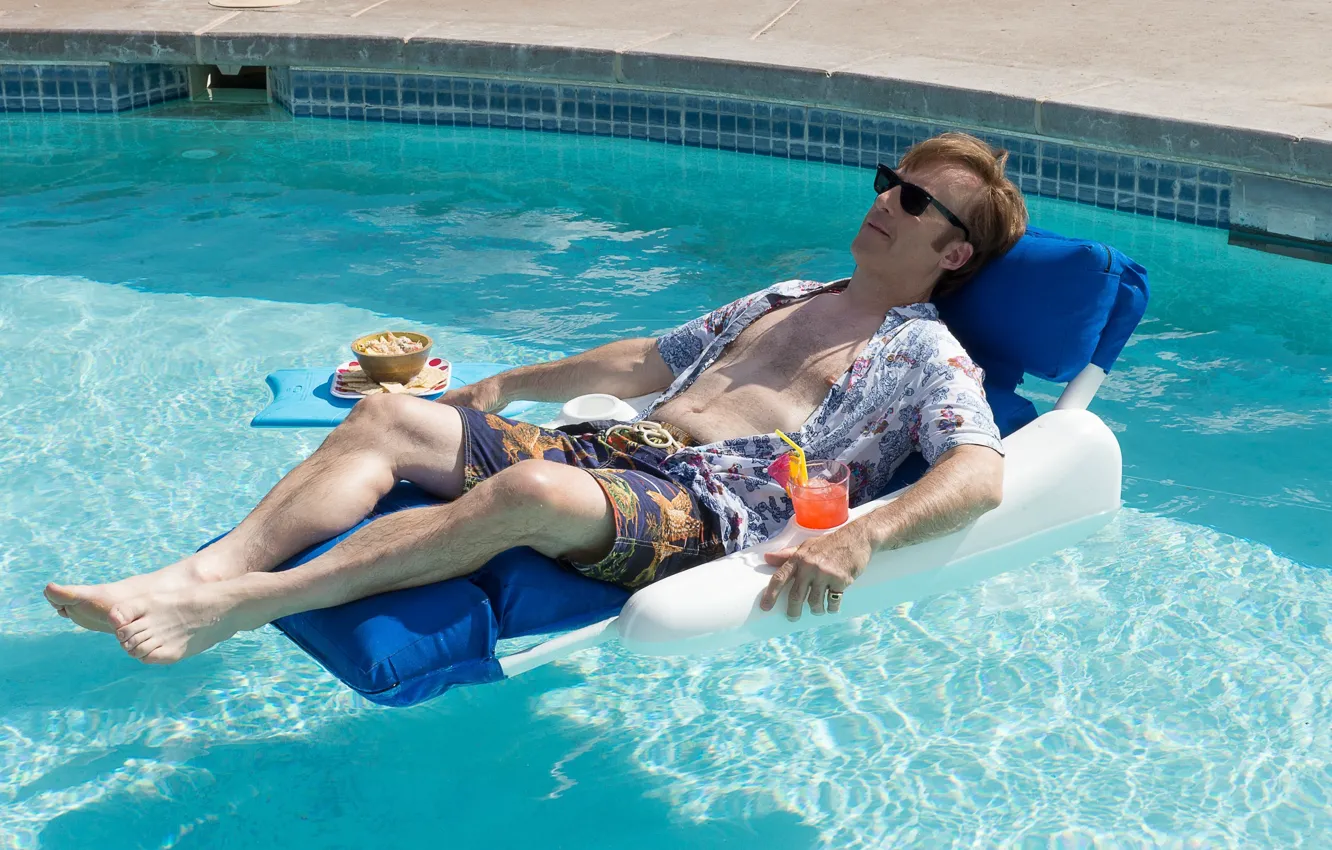 Фото обои pool, Breaking Bad, sun, man, chair, drink, cocktail, sunglasses