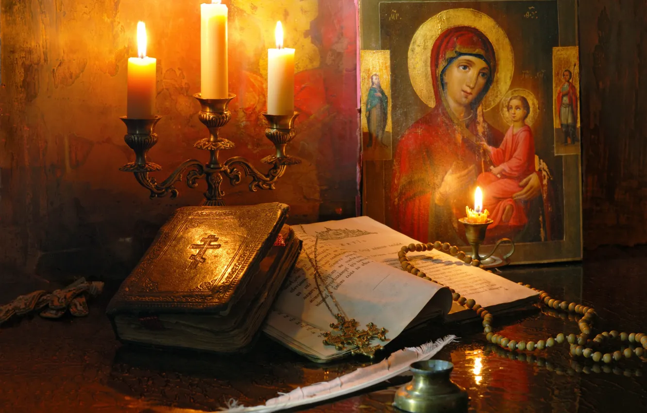 Фото обои перо, праздник, свечи, религия, Библия, икона, чётки, Богородица