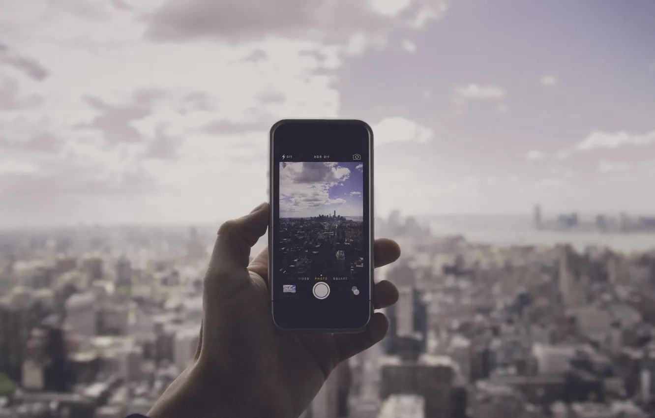 Фото обои небо, облака, фотография, iPhone, рука, Нью-Йорк, панорама, Манхэттен
