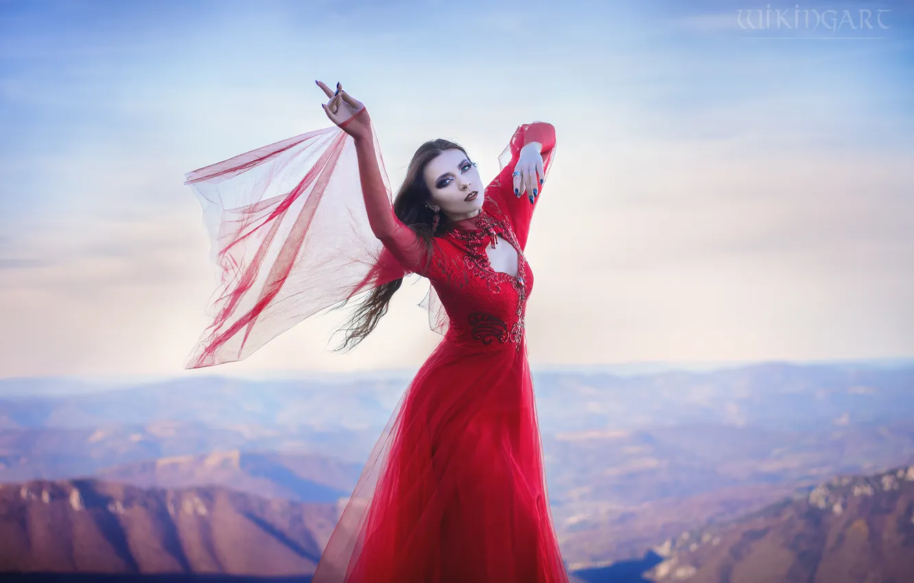 Фото обои взгляд, девушка, природа, поза, макияж, платье, фэнтези, наряд