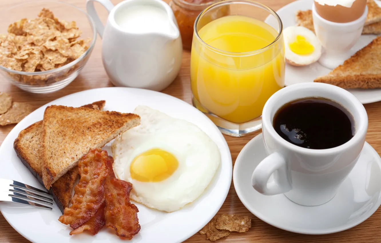 Фото обои кофе, завтрак, сливки, сок, яичница, хлопья, бекон