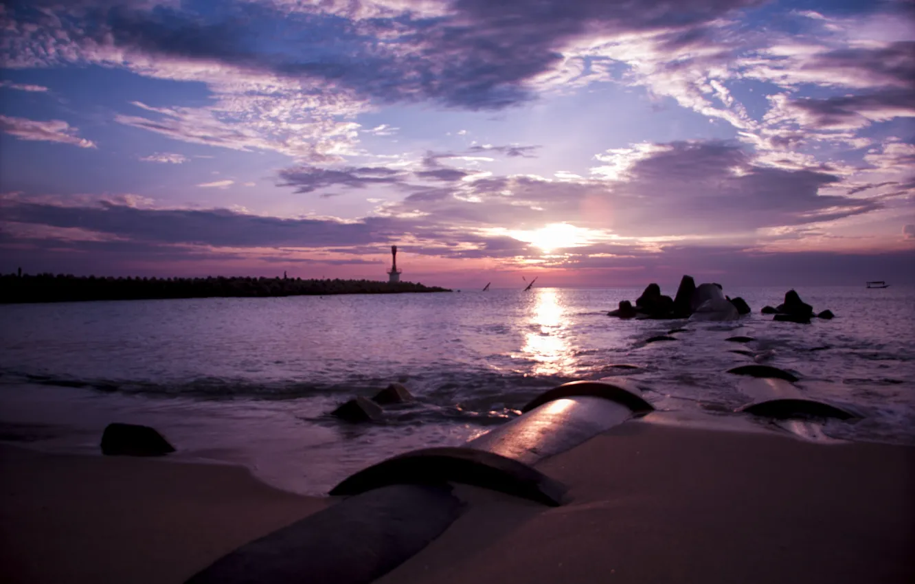 Фото обои rock, beach, cloud, sunrise, boat, lighthouse