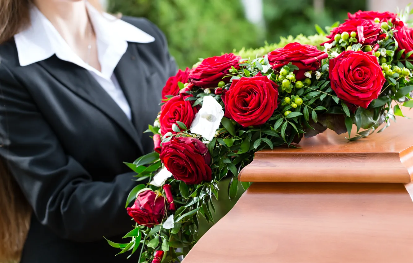 Фото обои flowers, death, coffin