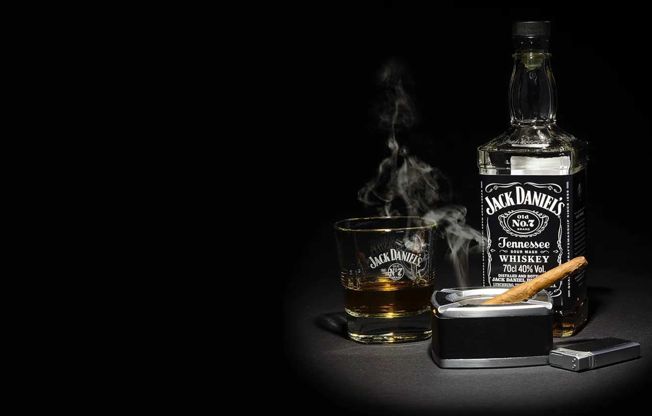 Фото обои дым, зажигалка, сигара, виски, whiskey, whisky, Bourbon, Джек Дэниэлс