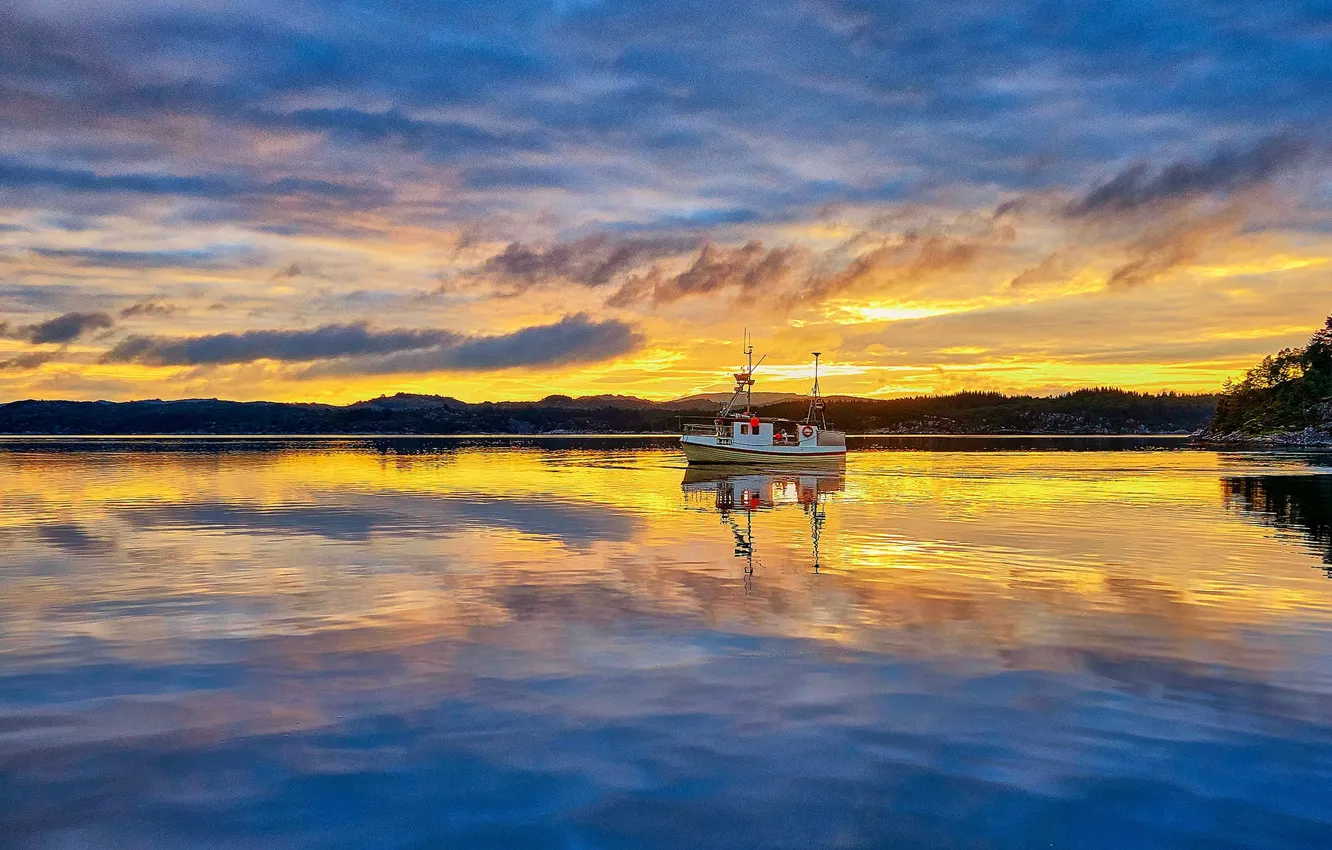 Фото обои clouds, morning, sunrise, dawn, Norway, boat, Vestlandet, Rogaland