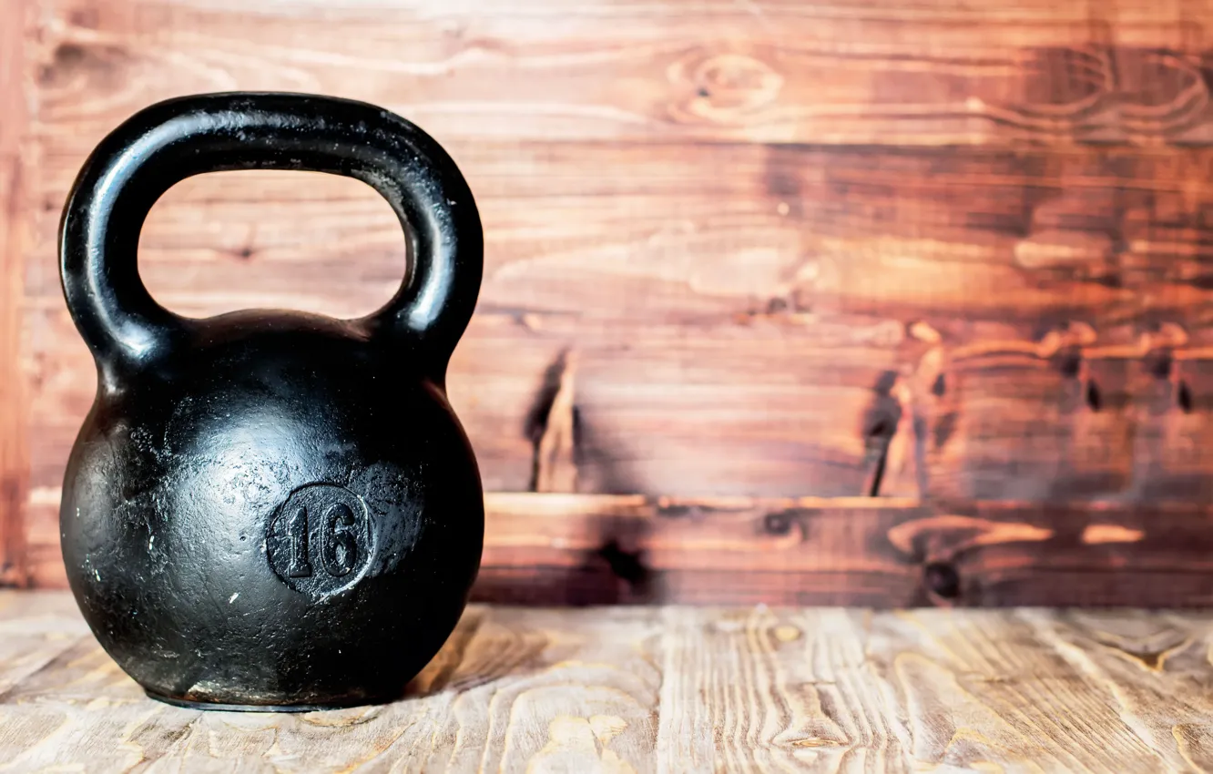 Фото обои metal, wall, gym, crossfit, kettlebell