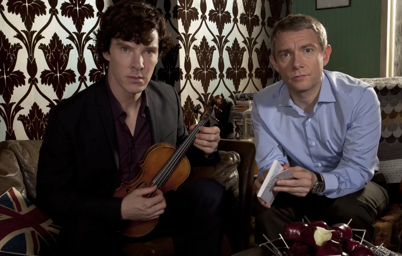 Фото обои скрипка, Шерлок Холмс, Мартин Фриман, Бенедикт Камбербэтч, Sherlock, Sherlock BBC, Sherlock Holmes, Джон Ватсон