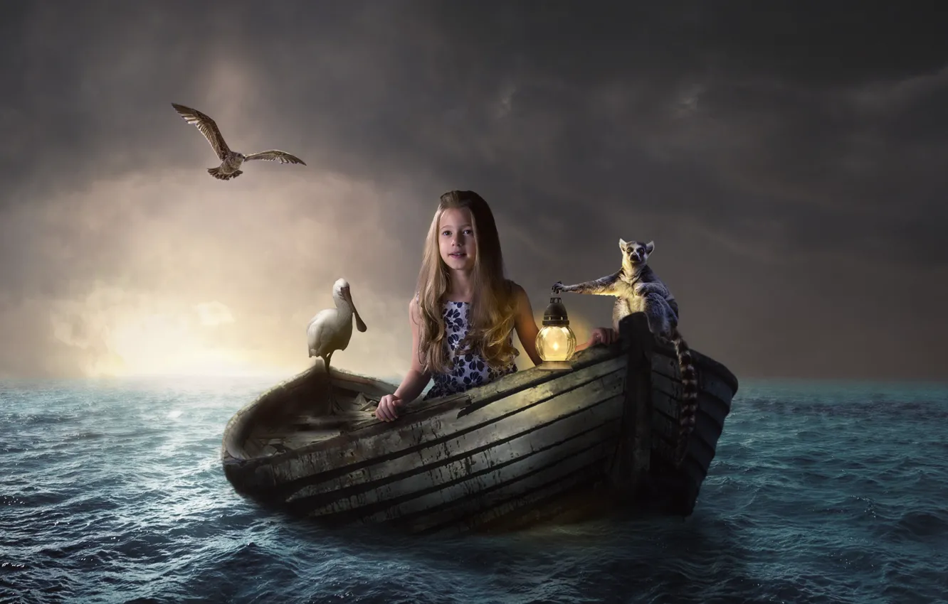 Фото обои море, вода, птицы, лодка, девочка, фонарь, лемур