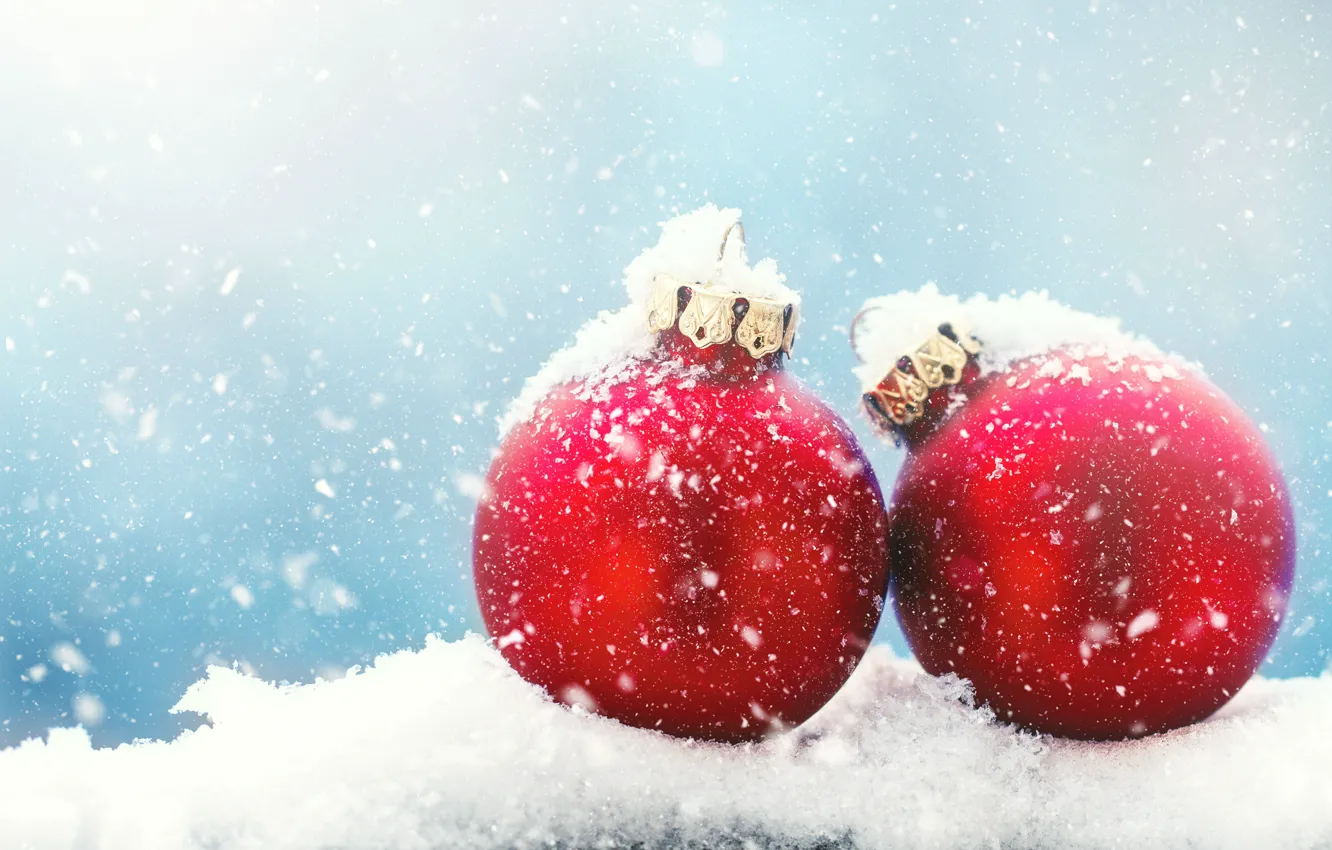 Фото обои снег, украшения, шары, Новый Год, Рождество, Christmas, balls, snow