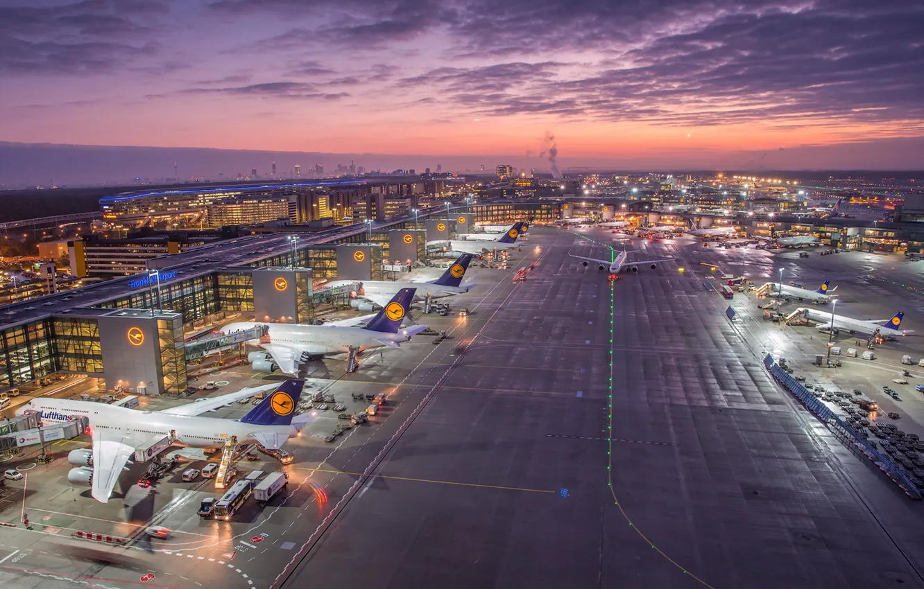 Фото обои Germany, Sunrise, Frankfurt Airport