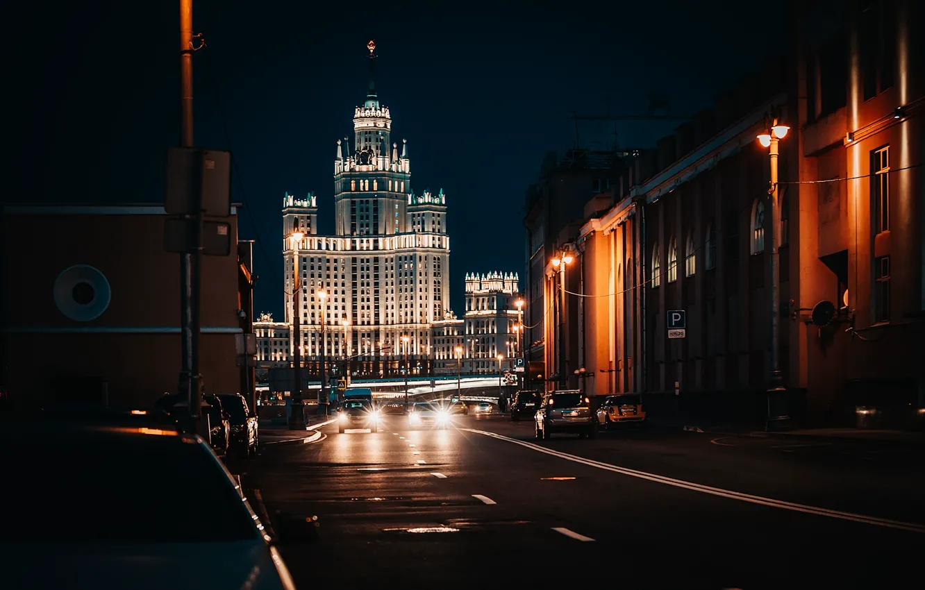 Фото обои дорога, город, улица, здания, дома, вечер, освещение, Москва