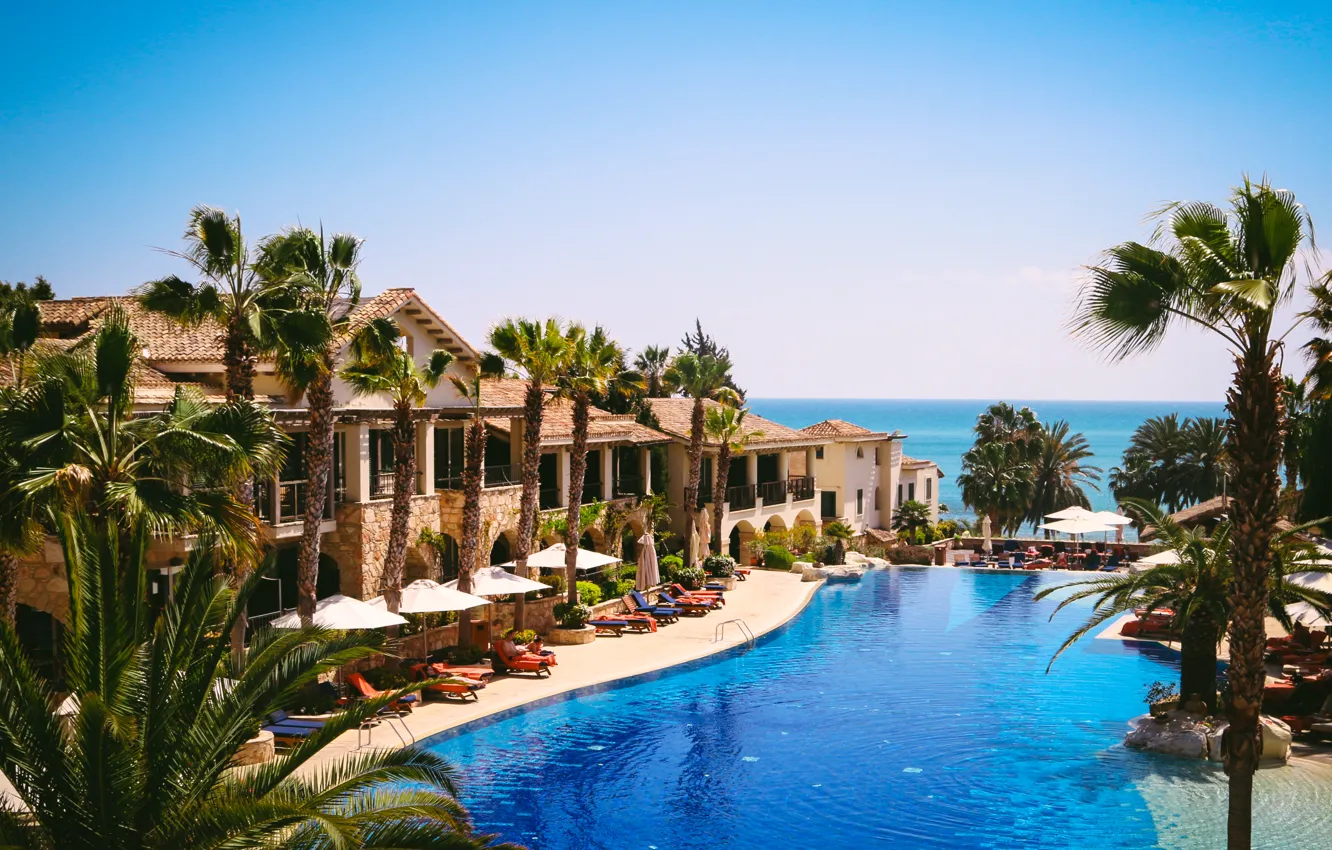 Фото обои море, пальмы, вид, бассейн, курорт, Кипр