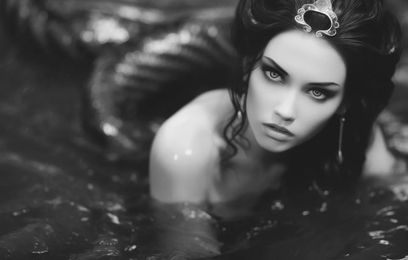 Фото обои взгляд, вода, девушка, русалка, портрет, макияж, брюнетка, купание
