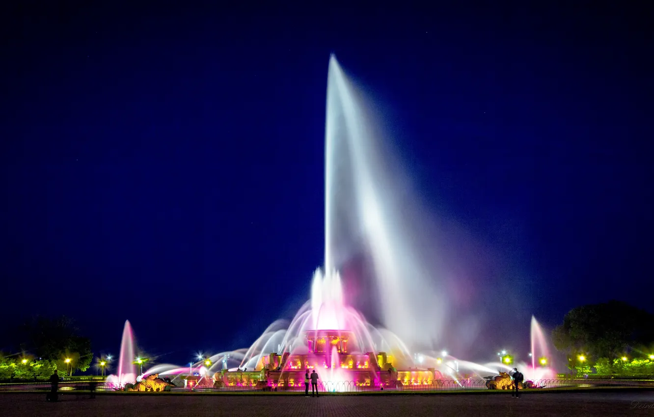 Фото обои Чикаго, Chicago, центр, фестиваль огней, один из самых больших фонтанов в мире, Букингемский Фонтан, Грант-Парк, …