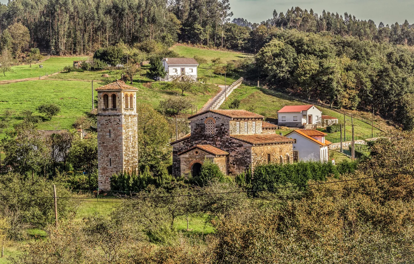 Фото обои лес, деревья, церковь, храм, Испания, Spain, Temples, San Pedro de Nora Asturias