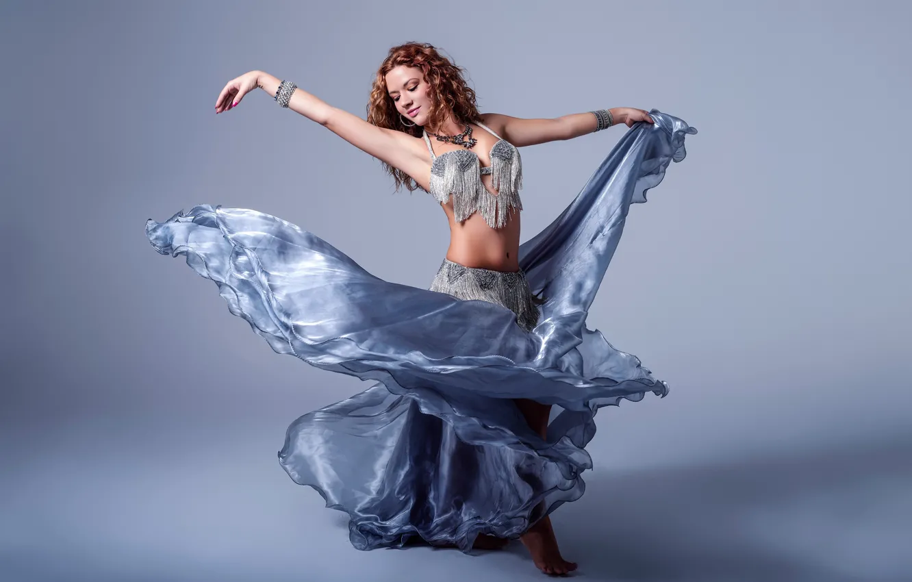 Фото обои девушка, волосы, юбка, танец, фигура, красотка, Alba Morales