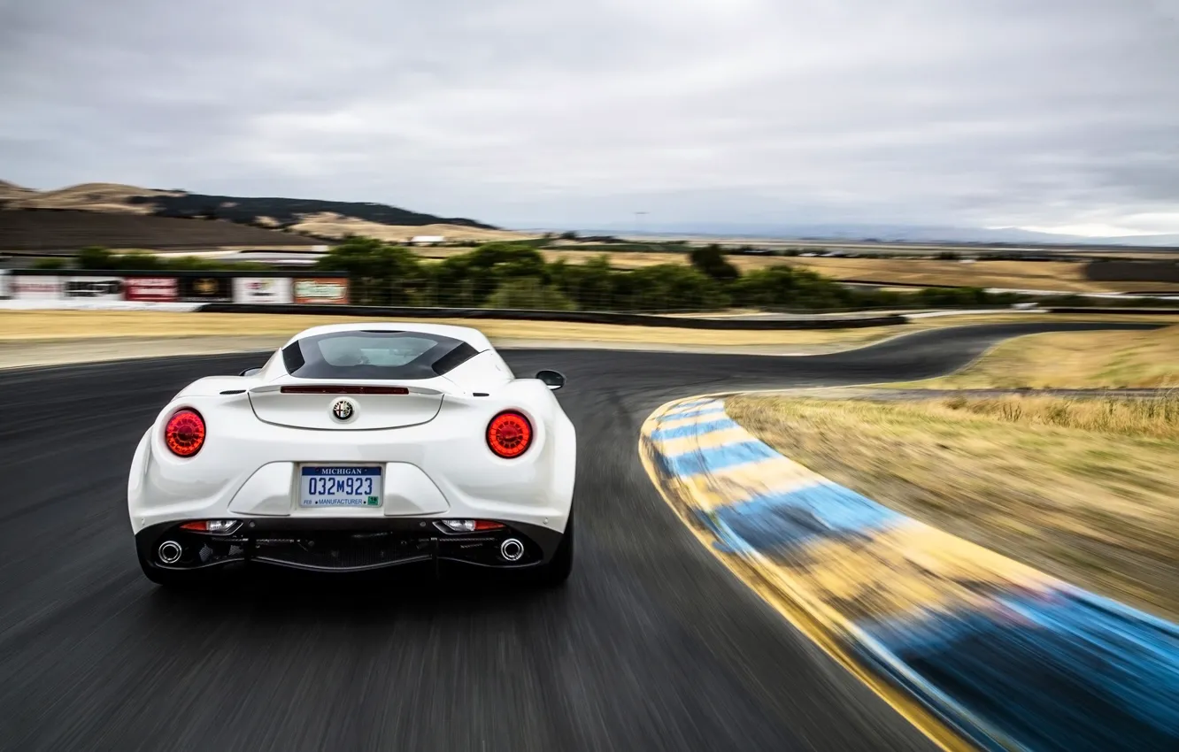 Alfa Romeo 4c White