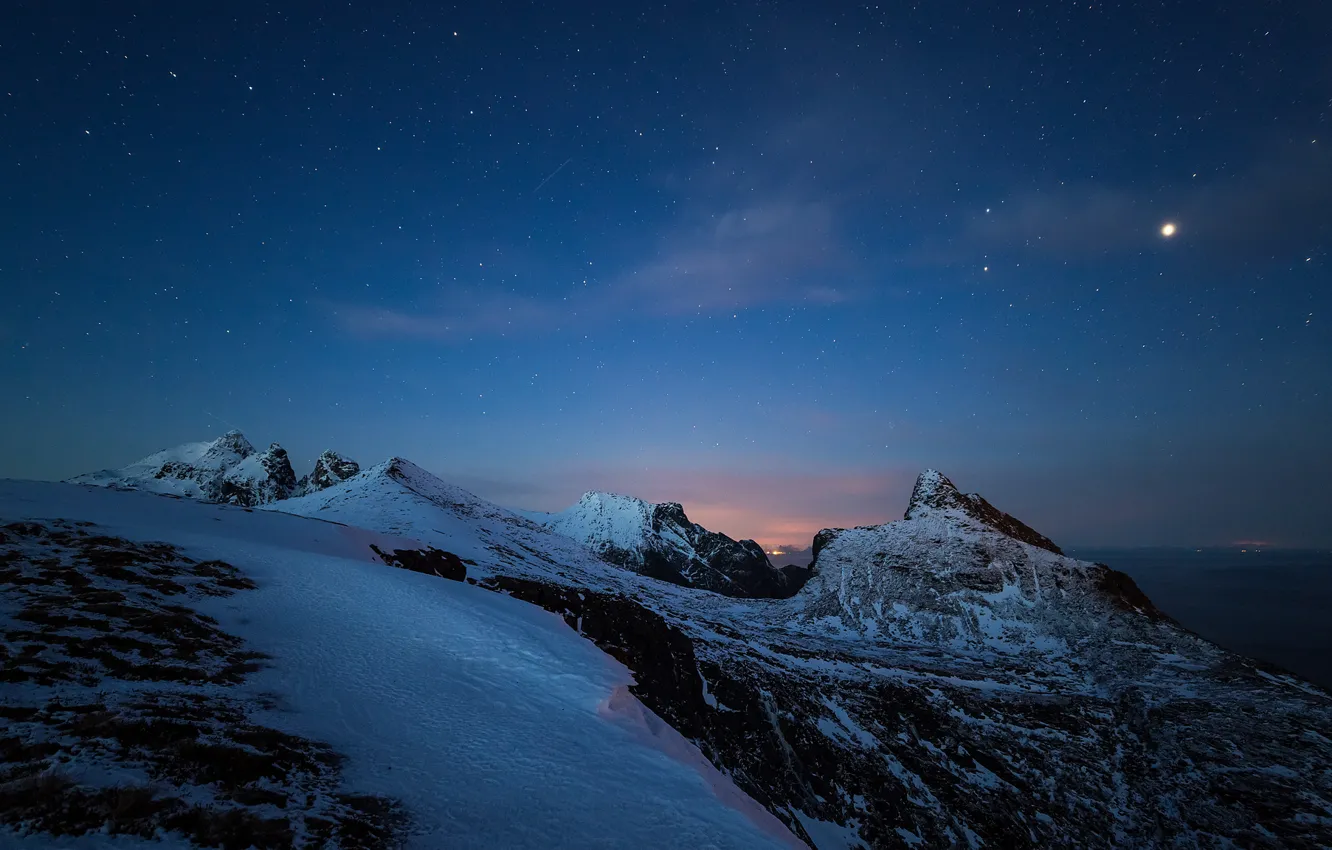 Фото обои море, звезды, снег, ночь, скалы, Норвегия